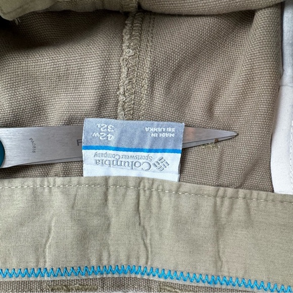 Columbia Pants Khaki Casual Outdoor Utility Cotton AM8048 Gorpcore B&T 42x32 - Picture 2 of 9